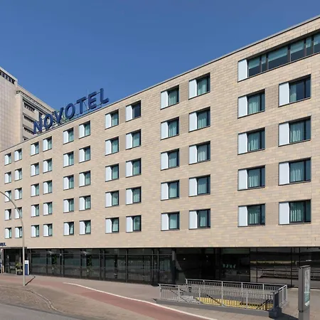 Novotel Hamburg City Alster-3